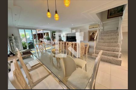 Sala de casa de condomínio à venda com 5 quartos, 400m² em Barra da Tijuca, Rio de Janeiro