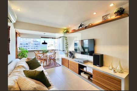 Sala de casa de condomínio à venda com 3 quartos, 224m² em Barra da Tijuca, Rio de Janeiro