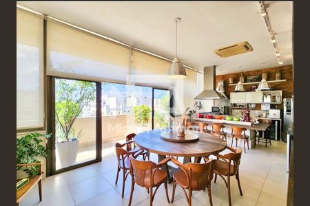 Sala de casa de condomínio à venda com 3 quartos, 224m² em Barra da Tijuca, Rio de Janeiro