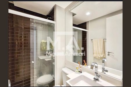 Banheiro de casa de condomínio à venda com 3 quartos, 224m² em Barra da Tijuca, Rio de Janeiro