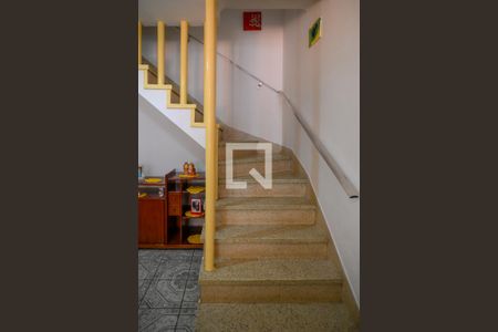 Escada de casa à venda com 2 quartos, 108m² em Sacomã, São Paulo