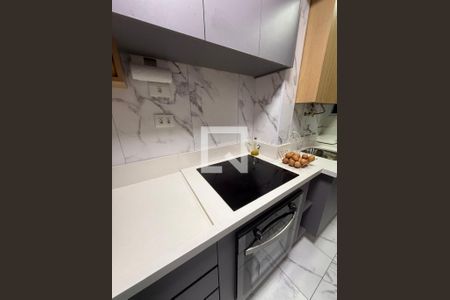 Cozinha de apartamento à venda com 2 quartos, 68m² em Vila Guilhermina, São Paulo