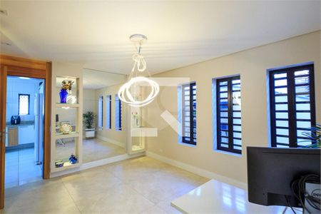 Casa à venda com 3 quartos, 256m² em Jardim Petropolis, São Paulo