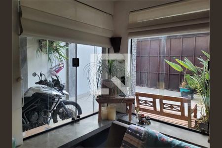 Casa à venda com 3 quartos, 212m² em Paraíso, São Paulo