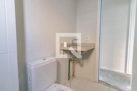 Banheiro da Suíte 1 de apartamento à venda com 3 quartos, 137m² em Jardim do Salso, Porto Alegre