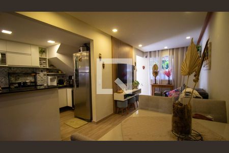 Sala de casa de condomínio à venda com 3 quartos, 85m² em Vargem Pequena, Rio de Janeiro