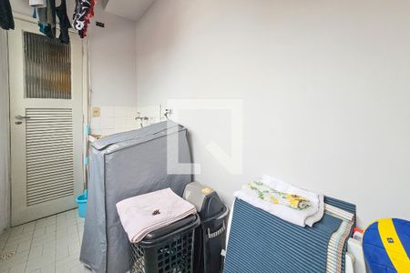 Área de serviço  de apartamento para alugar com 2 quartos, 90m² em Barra Funda, Guarujá