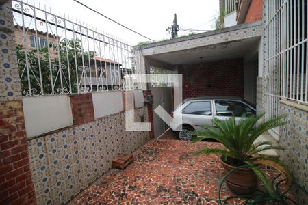 Garagem de casa à venda com 3 quartos, 225m² em Irajá, Rio de Janeiro