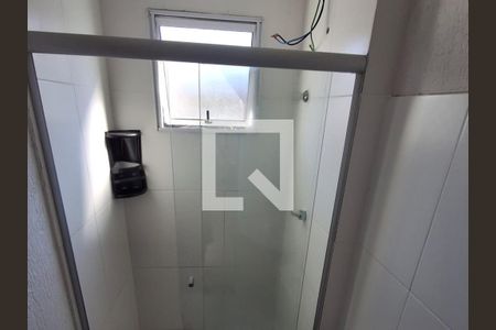 Banheiro de apartamento à venda com 2 quartos, 50m² em Frei Leopoldo, Belo Horizonte