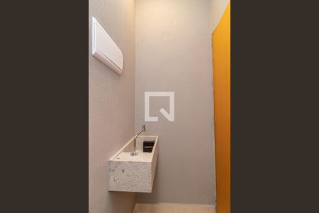 Lavabo 02 de casa à venda com 3 quartos, 200m² em Vila Lais, São Paulo
