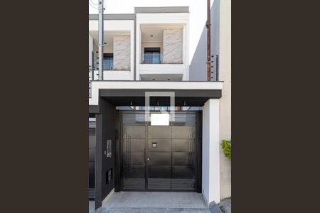 Fachada de casa à venda com 3 quartos, 200m² em Vila Lais, São Paulo