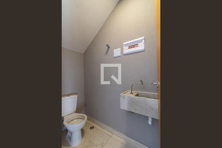 Lavabo 01 de casa à venda com 3 quartos, 200m² em Vila Lais, São Paulo