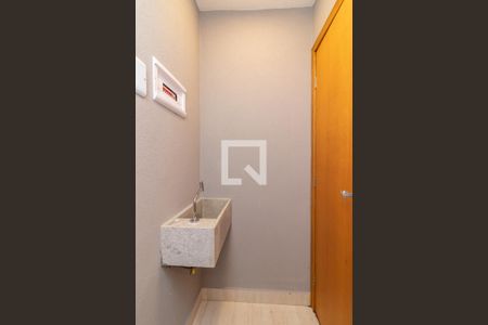 Lavabo 01 de casa à venda com 3 quartos, 200m² em Vila Lais, São Paulo
