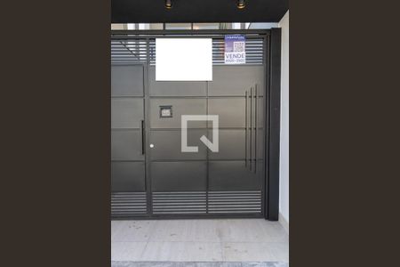 Fachada de casa à venda com 3 quartos, 200m² em Vila Lais, São Paulo