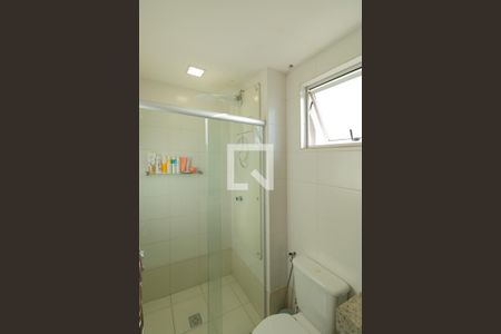 Banheiro da Suíte de apartamento à venda com 4 quartos, 120m² em Paquetá, Belo Horizonte