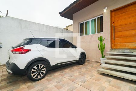 Garagem de casa à venda com 3 quartos, 250m² em Jardim Lar Sao Paulo, São Paulo