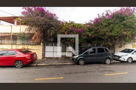 Fachada de casa à venda com 3 quartos, 300m² em Fonseca, Niterói