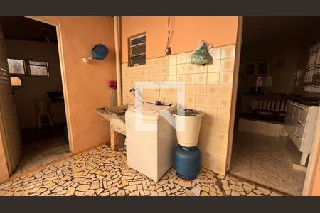 Área de Serviço de casa à venda com 4 quartos, 300m² em Jardim Santa Lúcia, Campinas