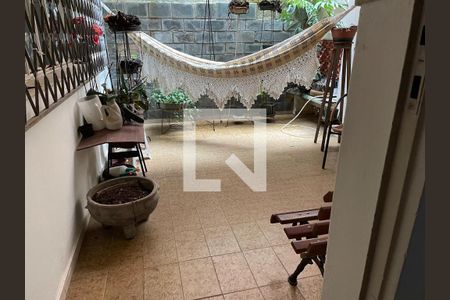 Casa à venda com 5 quartos, 275m² em Cidade Nova, Belo Horizonte