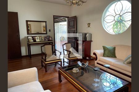 Casa à venda com 5 quartos, 275m² em Cidade Nova, Belo Horizonte