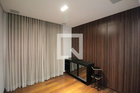 Sala de TV de apartamento à venda com 4 quartos, 112m² em Ouro Preto, Belo Horizonte