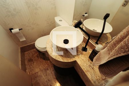 Lavabo de apartamento à venda com 3 quartos, 122m² em Vila Gumercindo, São Paulo