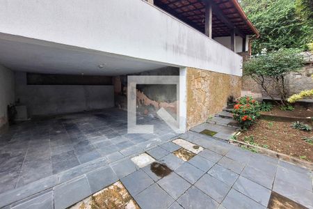 Garagem de casa de condomínio à venda com 7 quartos, 400m² em Charitas, Niterói