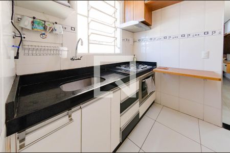 Cozinha de apartamento à venda com 2 quartos, 49m² em Jardim America, Belo Horizonte