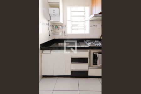 Cozinha de apartamento à venda com 2 quartos, 49m² em Jardim America, Belo Horizonte