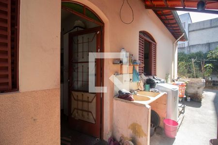 Área de Serviço de casa para alugar com 3 quartos, 360m² em Tropical, Contagem