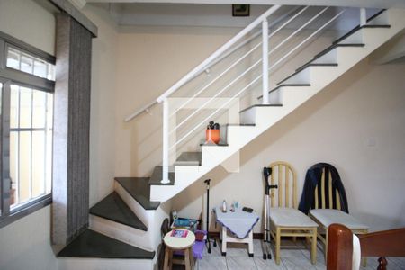 Sala de casa à venda com 3 quartos, 111m² em Jardim Roberto, Osasco