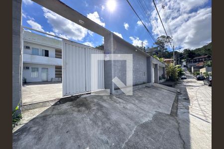 Fahada de casa de condomínio para alugar com 1 quarto, 30m² em Vargem Grande, Rio de Janeiro
