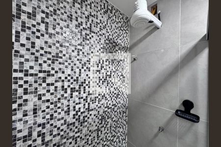 Banheiro Social de casa de condomínio para alugar com 1 quarto, 30m² em Vargem Grande, Rio de Janeiro