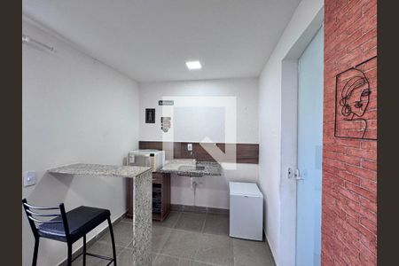 Cozinha de casa de condomínio para alugar com 1 quarto, 30m² em Vargem Grande, Rio de Janeiro
