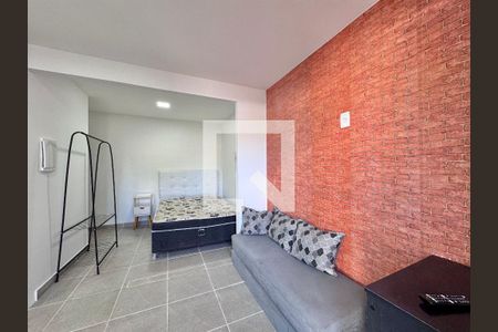 Sala/Quarto de casa de condomínio para alugar com 1 quarto, 30m² em Vargem Grande, Rio de Janeiro