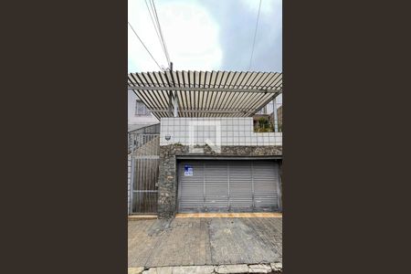 Fachada de casa à venda com 3 quartos, 250m² em Aclimação, São Paulo