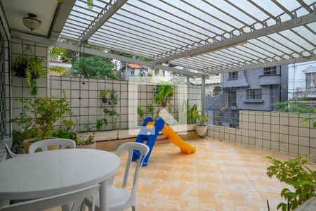 Terraço de casa à venda com 3 quartos, 250m² em Aclimação, São Paulo