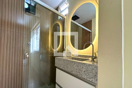 Banheiro de kitnet/studio à venda com 1 quarto, 30m² em Copacabana, Rio de Janeiro