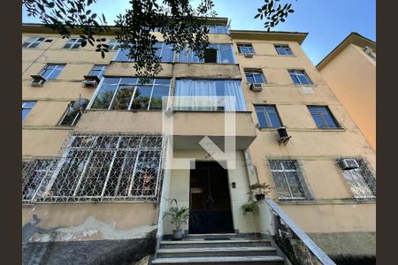 Fachada de apartamento à venda com 2 quartos, 70m² em Benfica, Rio de Janeiro