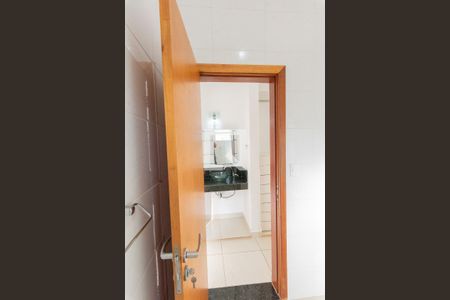 Banheiro da Suíte 2 e 3 de casa de condomínio à venda com 4 quartos, 250m² em Swiss Park , Campinas