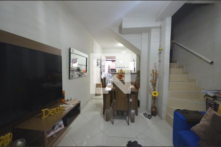 Sala de casa de condomínio para alugar com 2 quartos, 70m² em Campo Grande, Rio de Janeiro