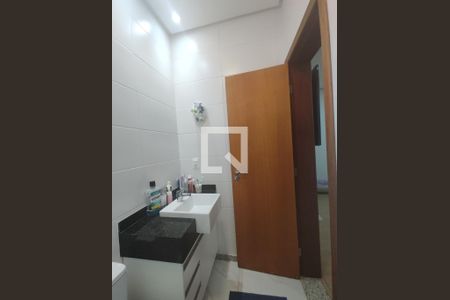 Banheiro da Suíte 3 de casa à venda com 3 quartos, 306m² em São Goncalo, Contagem