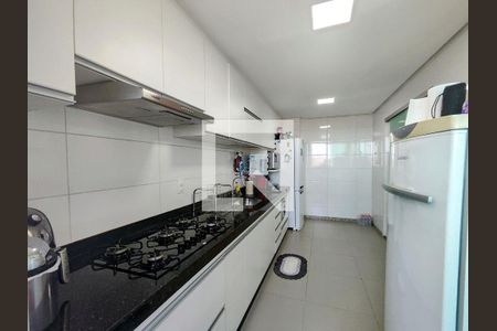 Cozinha de casa à venda com 3 quartos, 306m² em São Goncalo, Contagem