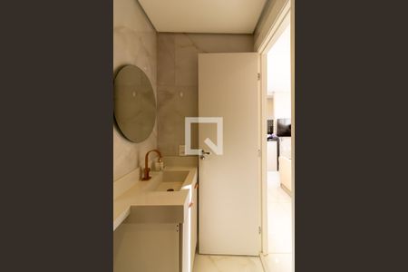 Banheiro Social de apartamento à venda com 2 quartos, 35m² em Usina Piratininga, São Paulo