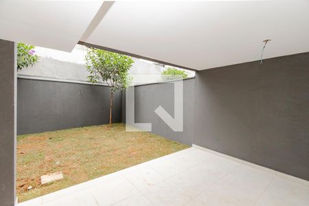Quintal de casa para alugar com 4 quartos, 211m² em Vila Congonhas, São Paulo