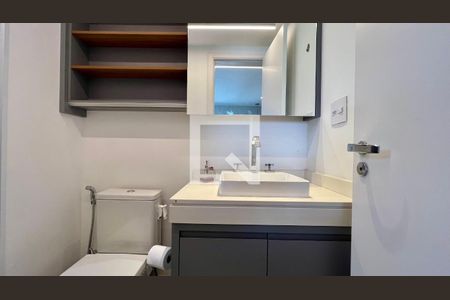 Banheiro da Suíte de apartamento à venda com 1 quarto, 71m² em Pinheiros, São Paulo