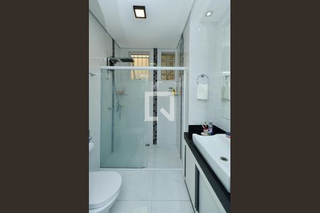 Banheiro de apartamento à venda com 2 quartos, 100m² em Floresta, Belo Horizonte
