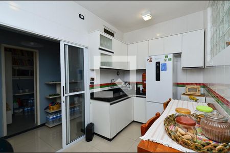 Cozinha de apartamento à venda com 2 quartos, 100m² em Floresta, Belo Horizonte