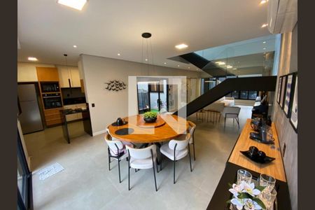 Casa à venda com 3 quartos, 258m² em Vila Gomes Cardim, São Paulo