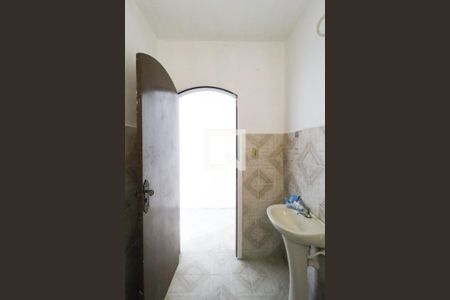 Banheiro Social de casa para alugar com 1 quarto, 50m² em Jardim Peri, São Paulo